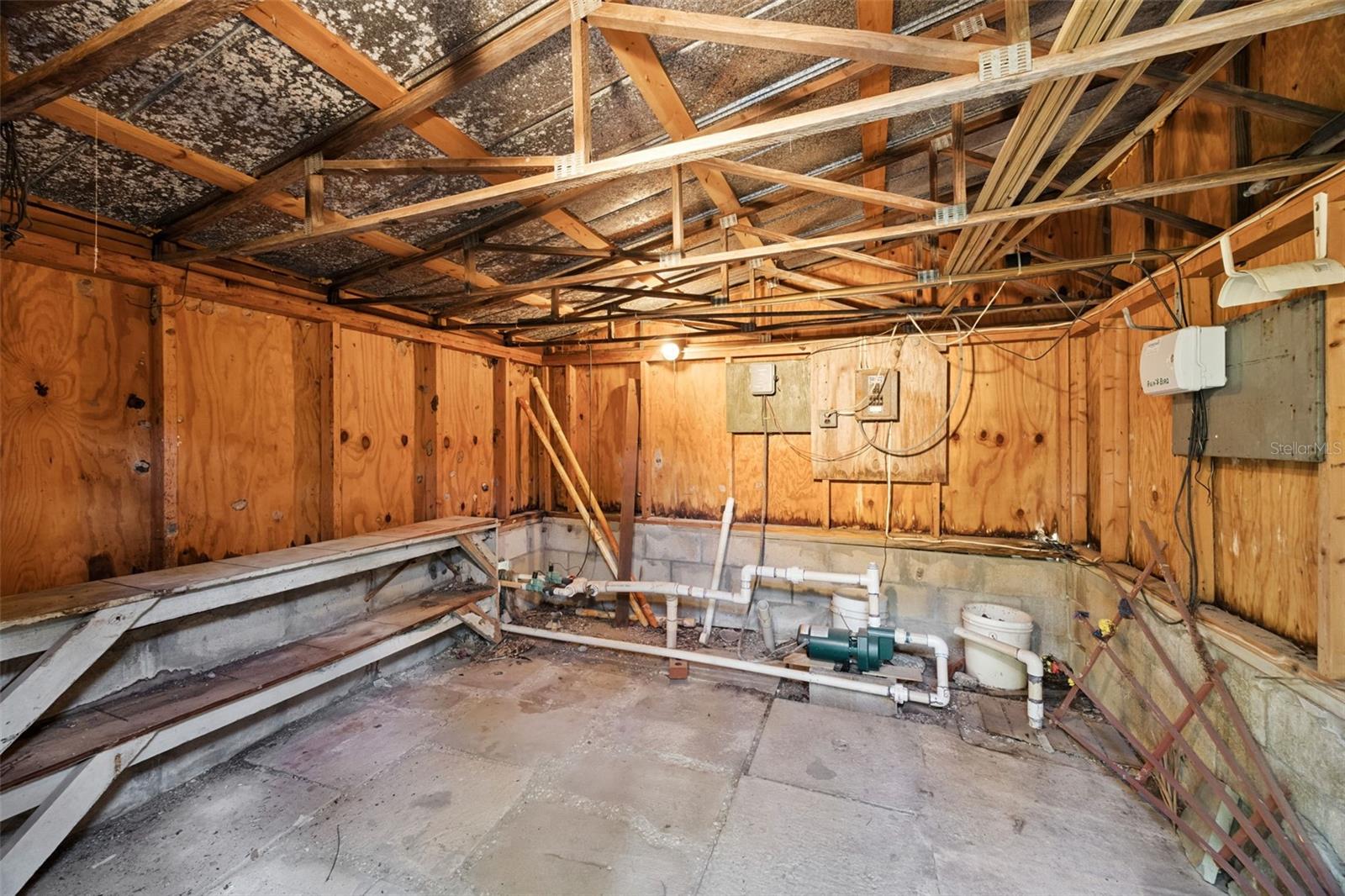 Image 35 of 53 For 9705 James Creek Road