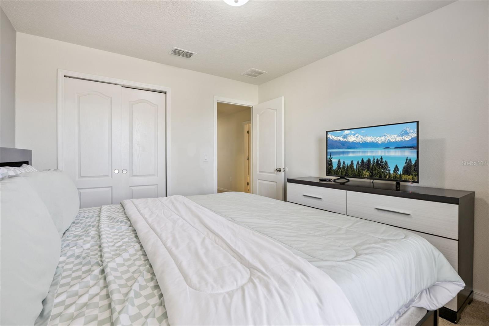 Image 19 of 79 For 1929 Nice Court