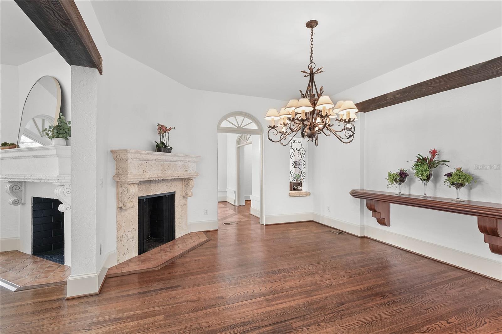 Image 10 of 57 For 522 Cherokee Drive