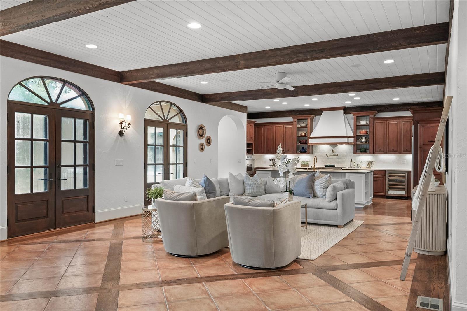 Image 15 of 57 For 522 Cherokee Drive