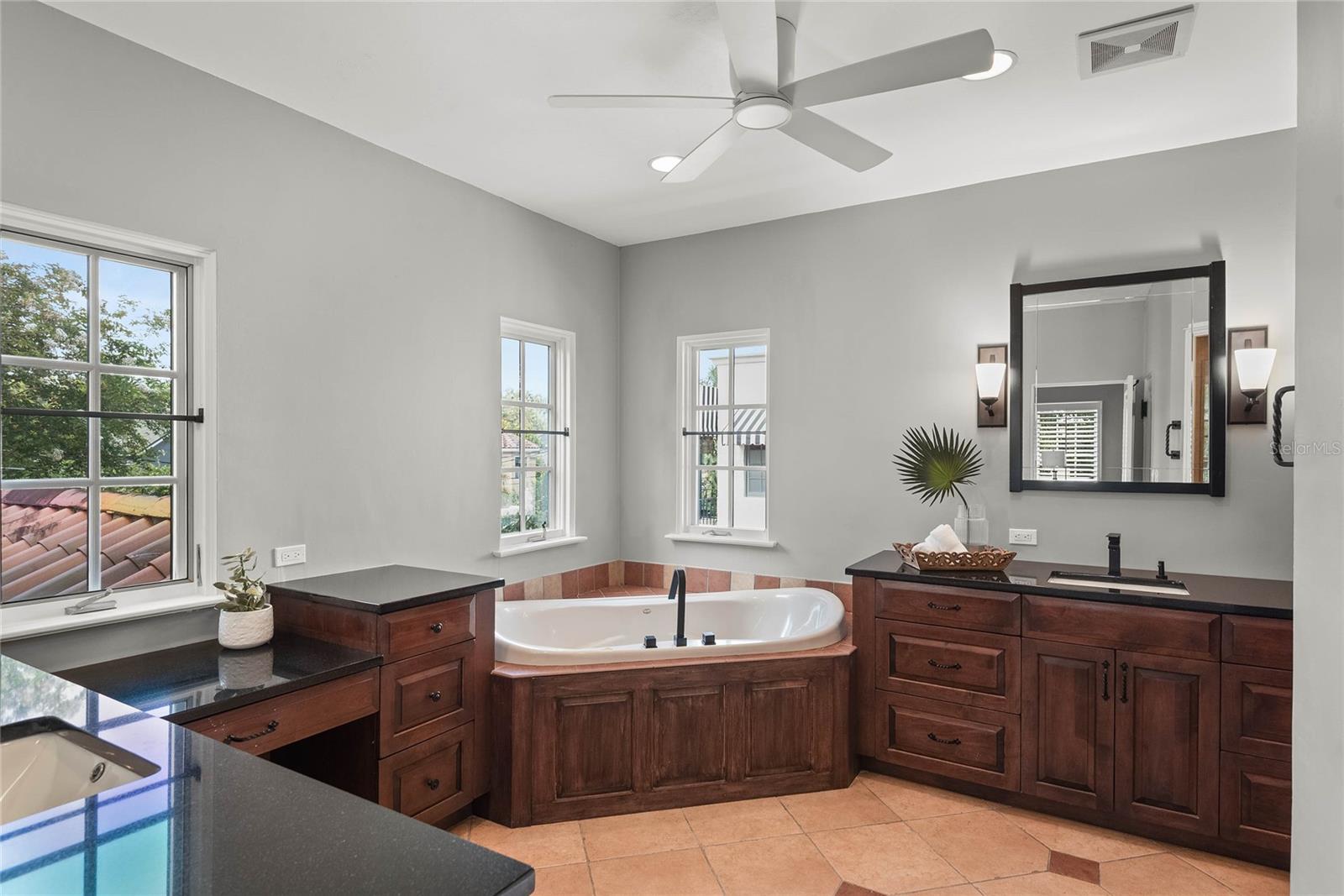 Image 29 of 57 For 522 Cherokee Drive