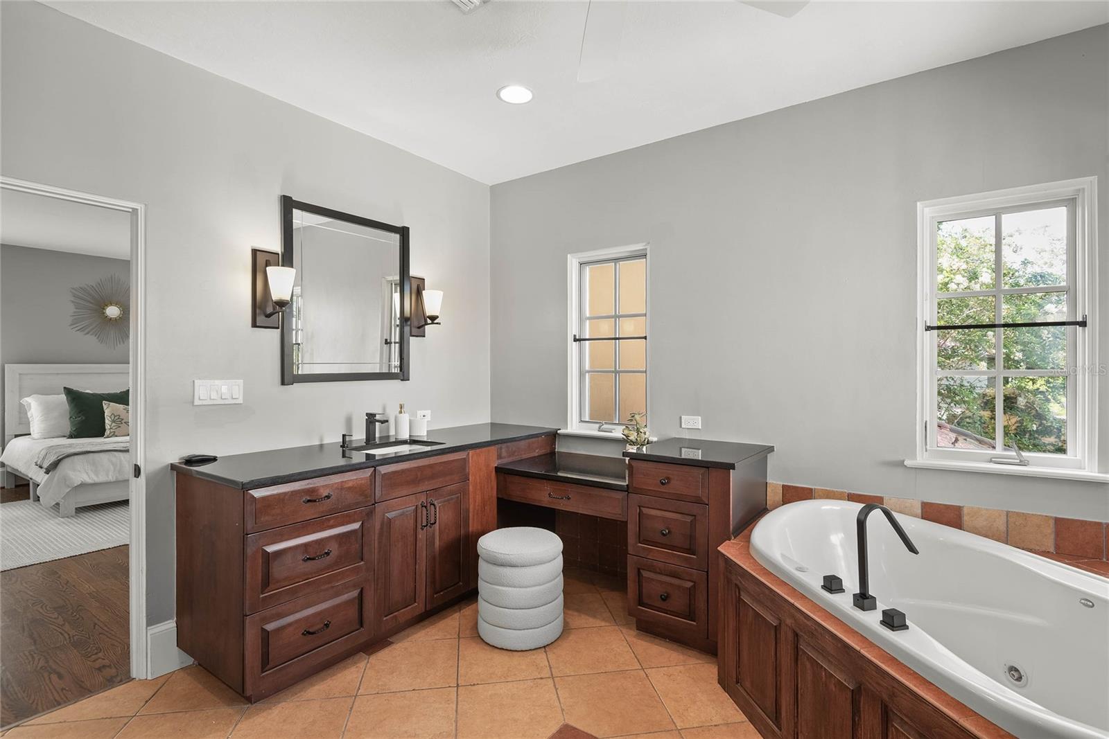 Image 30 of 57 For 522 Cherokee Drive