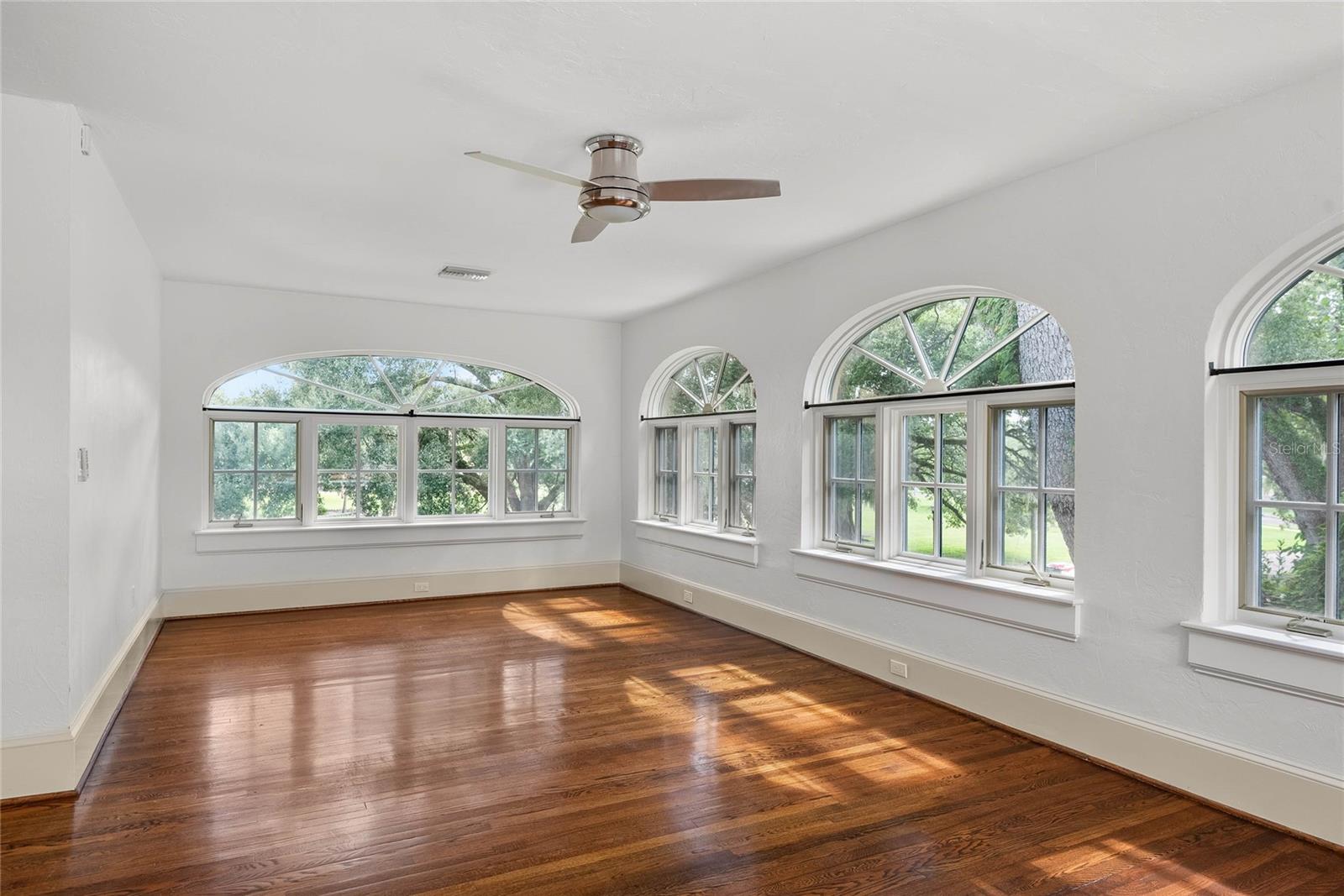 Image 39 of 57 For 522 Cherokee Drive