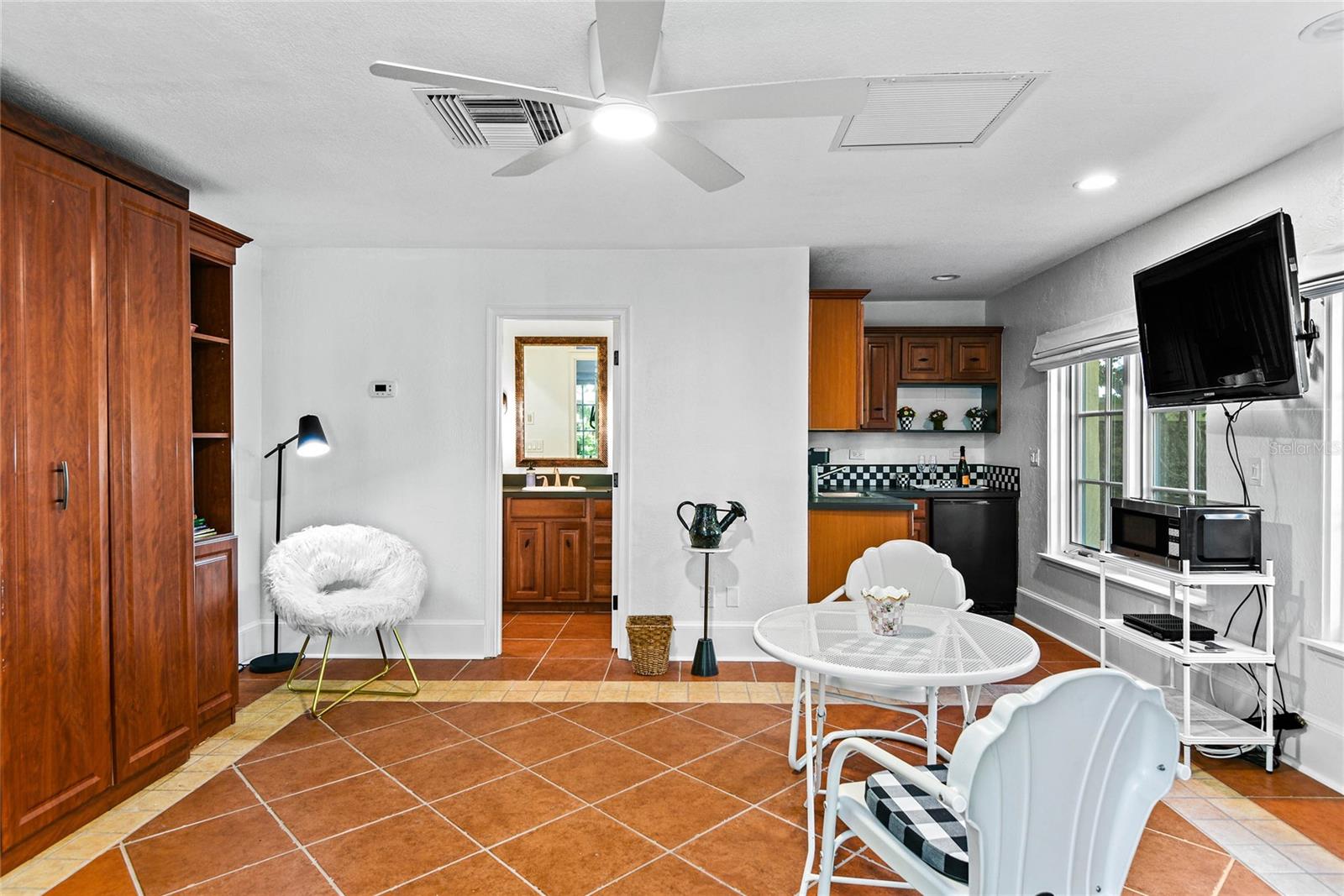 Image 42 of 57 For 522 Cherokee Drive