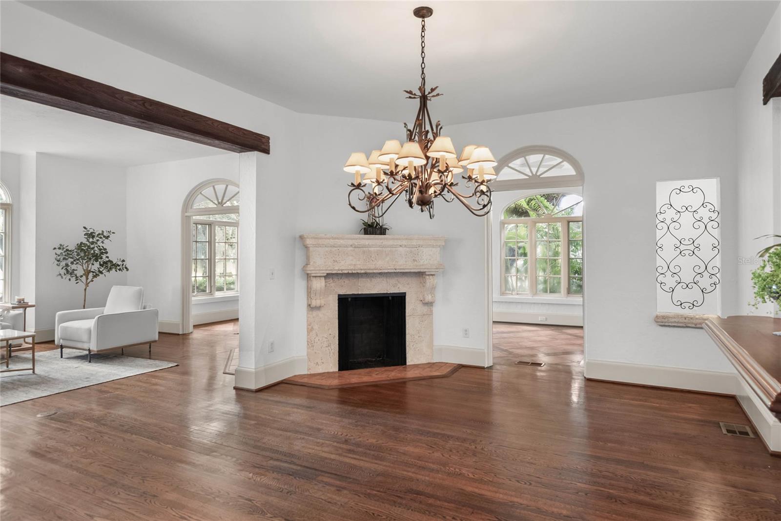 Image 9 of 57 For 522 Cherokee Drive