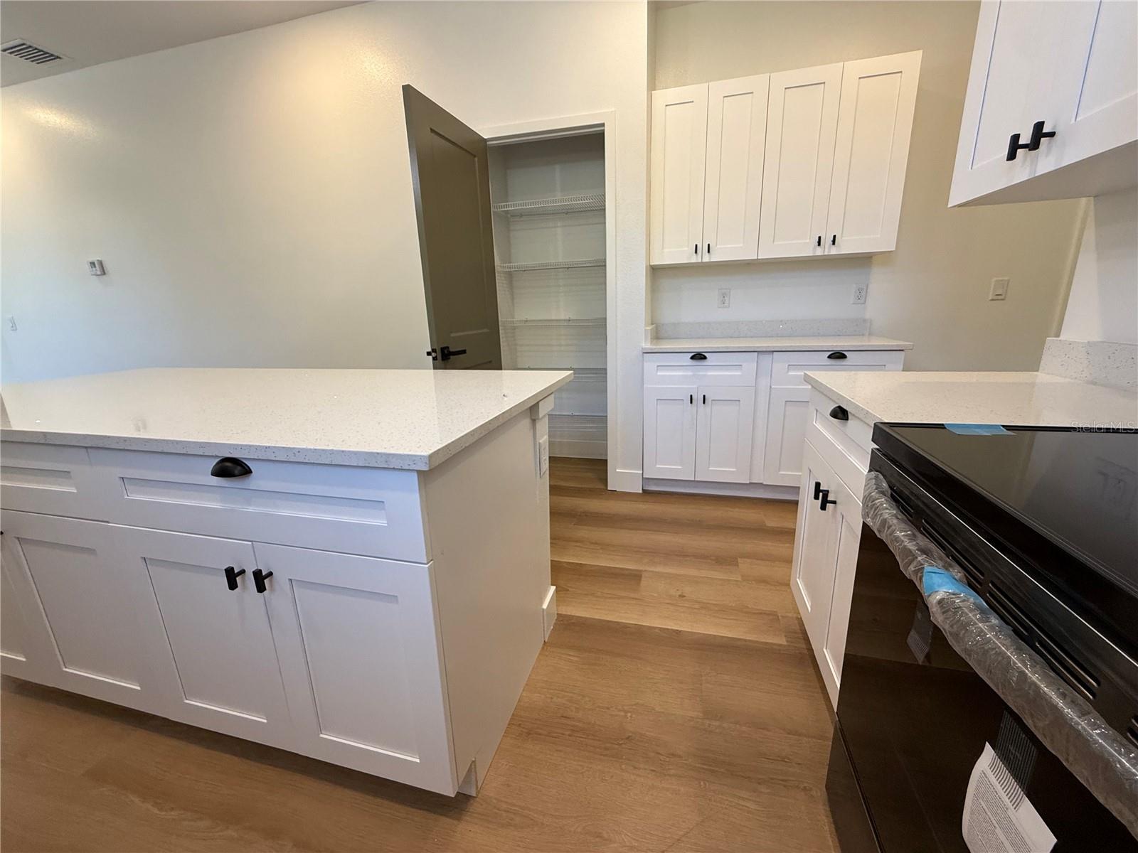 Image 17 of 36 For 1010 Hickory Avenue