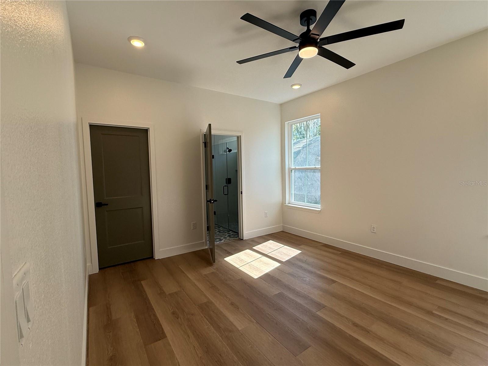 Image 22 of 36 For 1010 Hickory Avenue