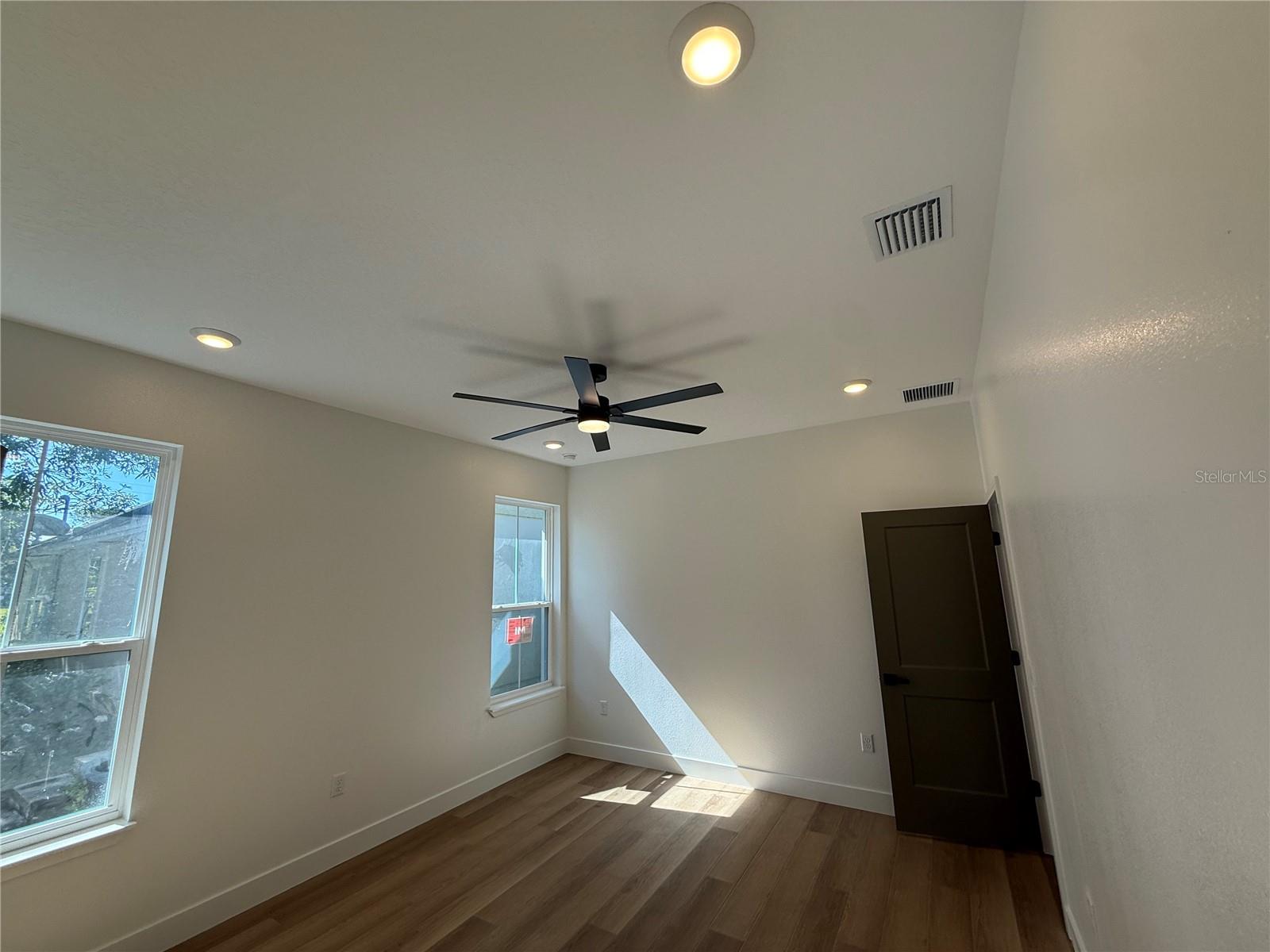 Image 28 of 36 For 1010 Hickory Avenue