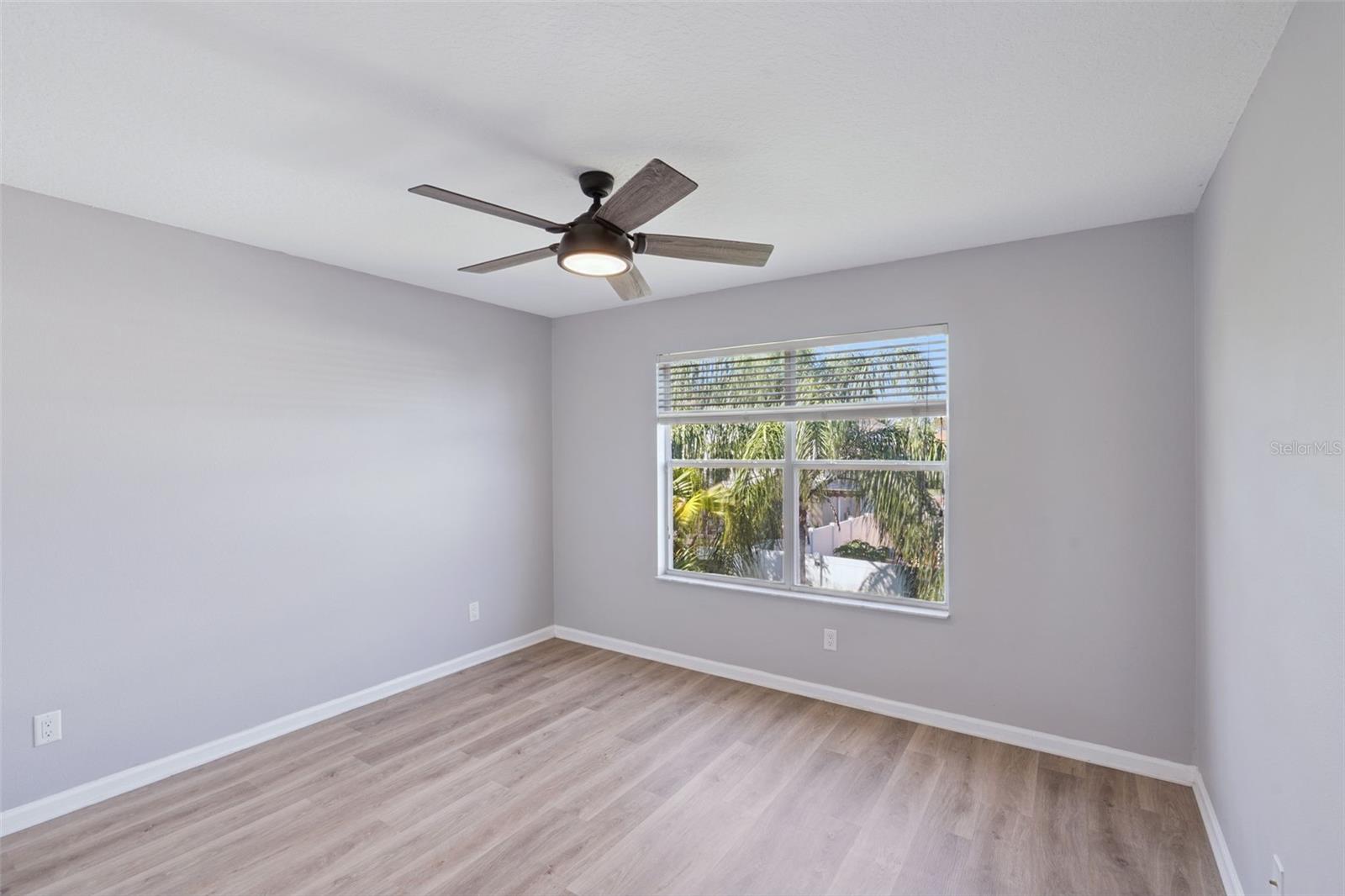 Image 13 of 27 For 3284 Falcon Point Drive