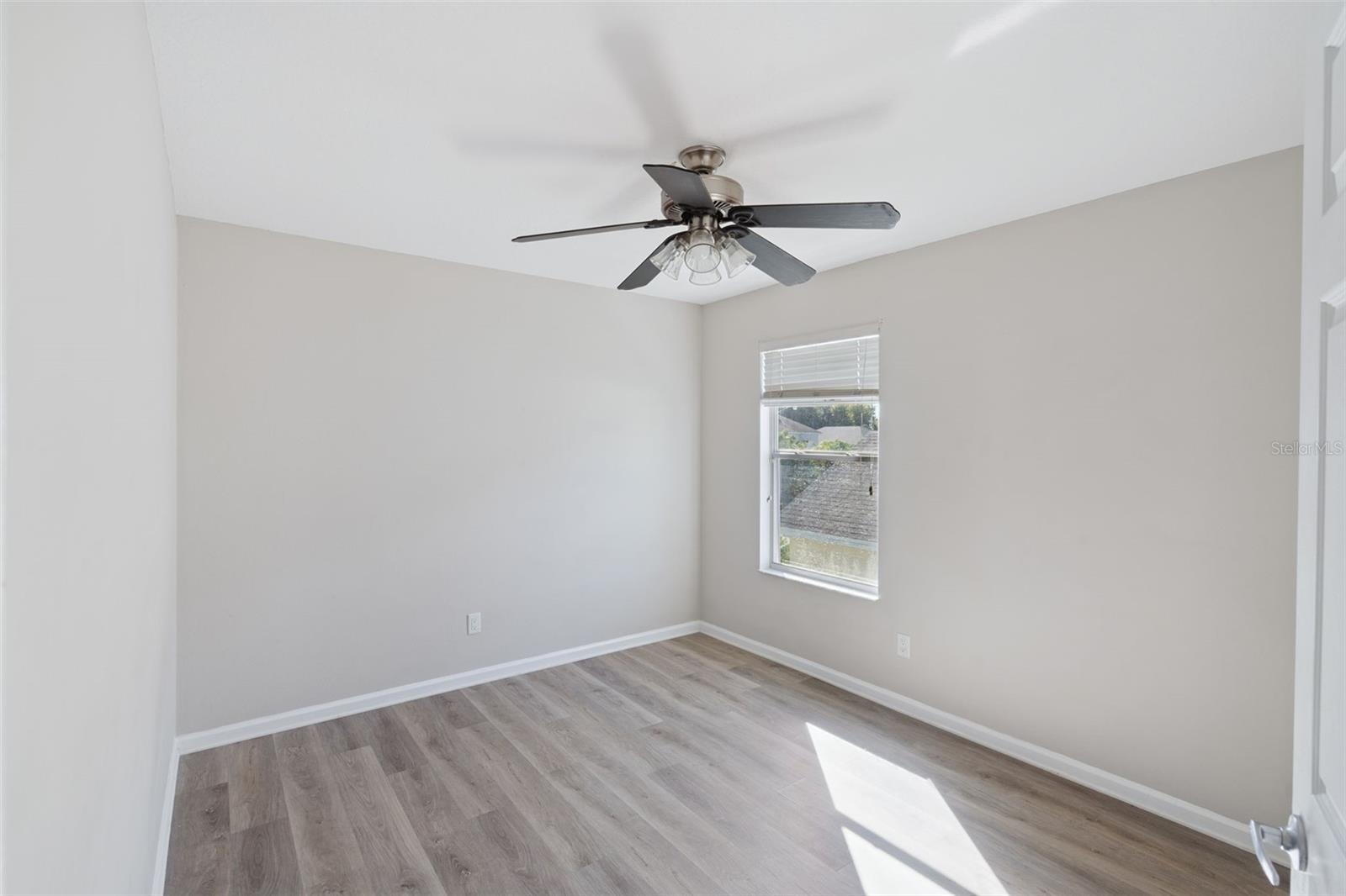 Image 14 of 27 For 3284 Falcon Point Drive