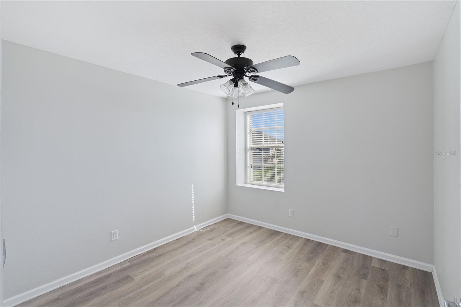 Image 15 of 27 For 3284 Falcon Point Drive