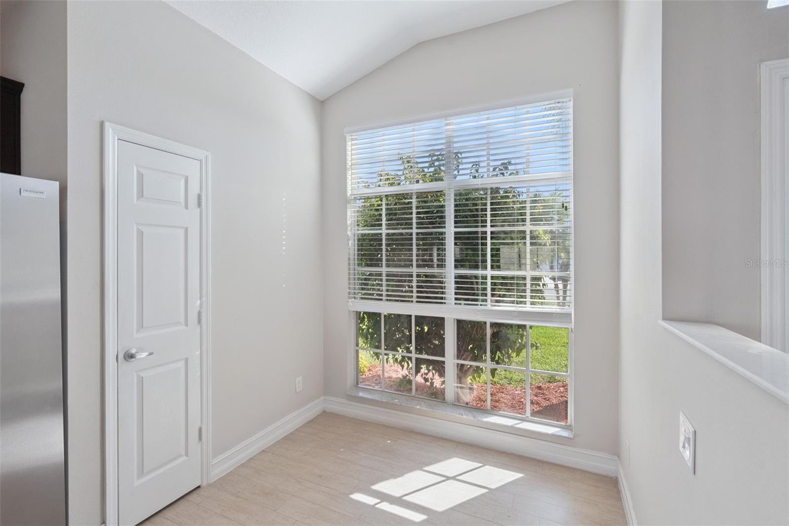 Image 8 of 27 For 3284 Falcon Point Drive