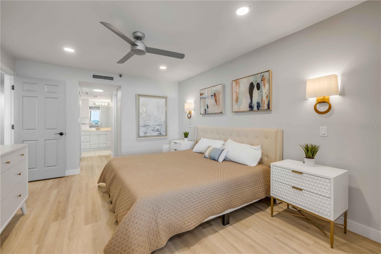 Image 32 of 78 For 4139 Atlantic Avenue B707