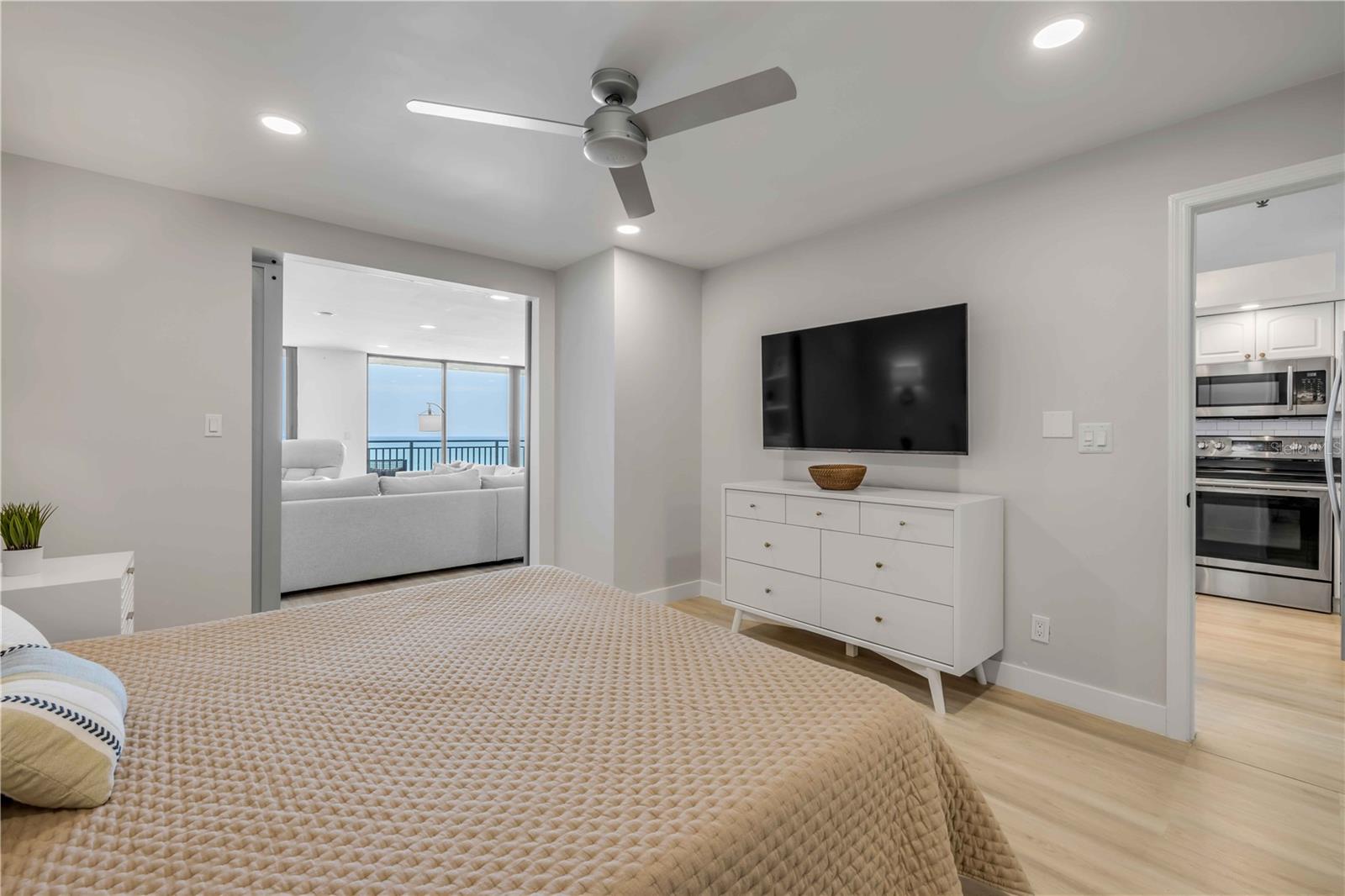 Image 33 of 78 For 4139 Atlantic Avenue B707