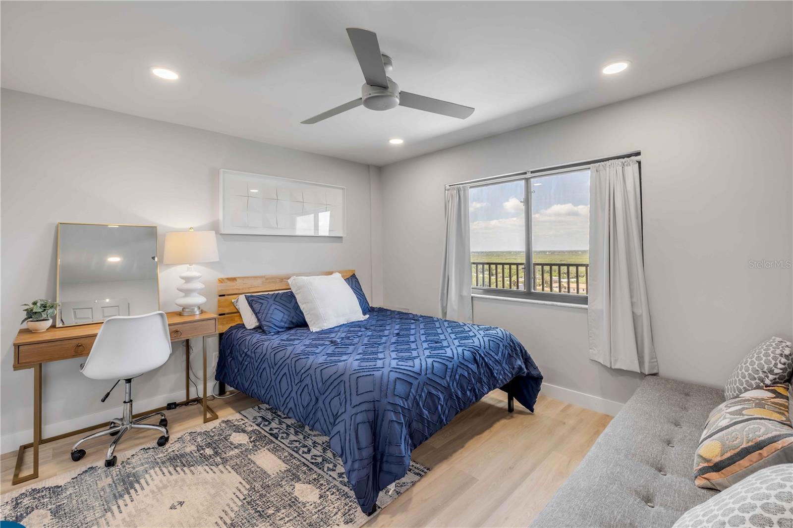 Image 38 of 78 For 4139 Atlantic Avenue B707