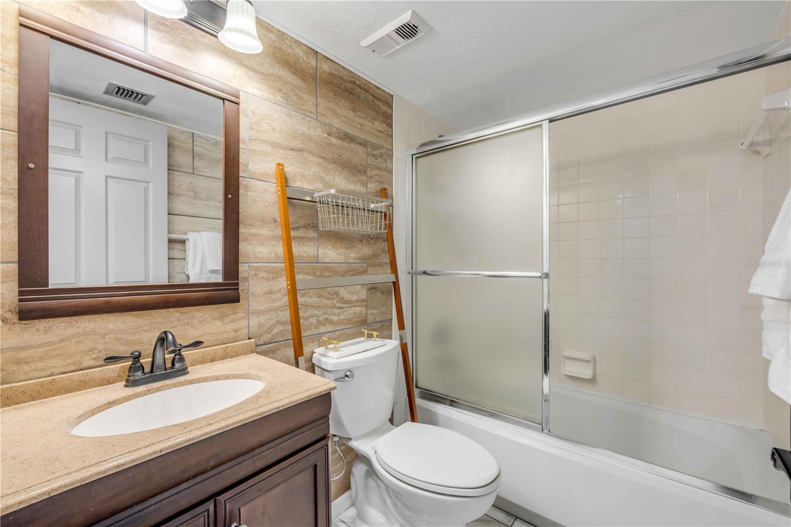 Image 41 of 78 For 4139 Atlantic Avenue B707