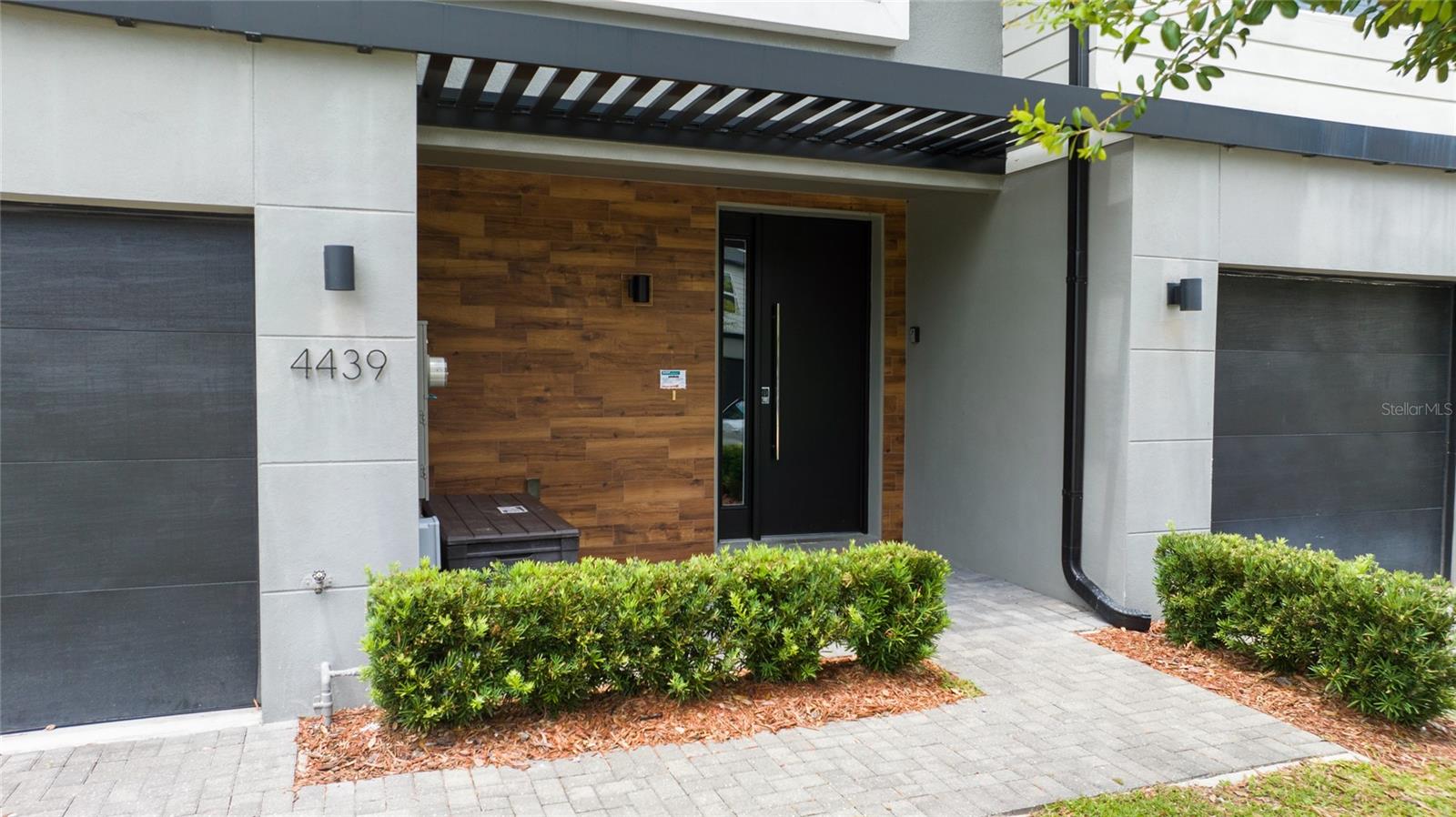 Image 2 of 47 For 4439 Le Reve Court