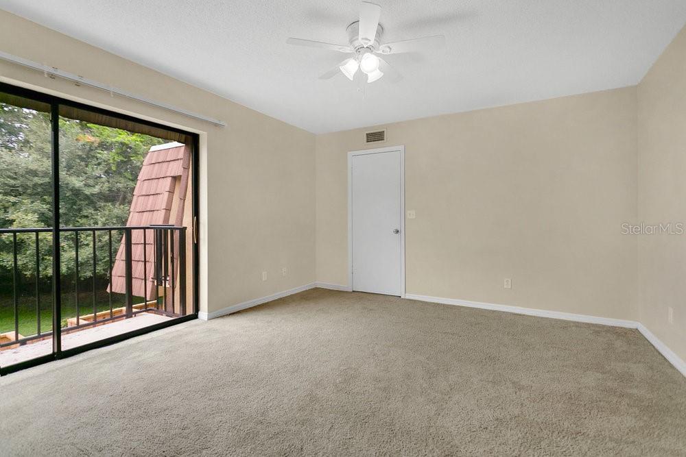 Image 18 of 33 For 5286 Willow Court 505