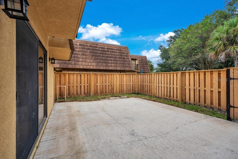 Image 25 of 33 For 5286 Willow Court 505