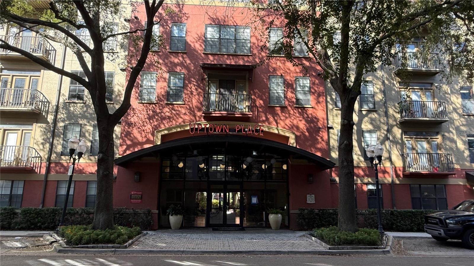 Image 11 of 17 For 911 Orange Avenue 447