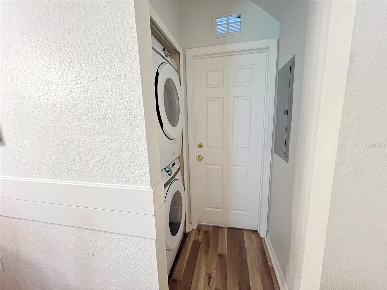 Image 15 of 79 For 614 Terra Lago Street