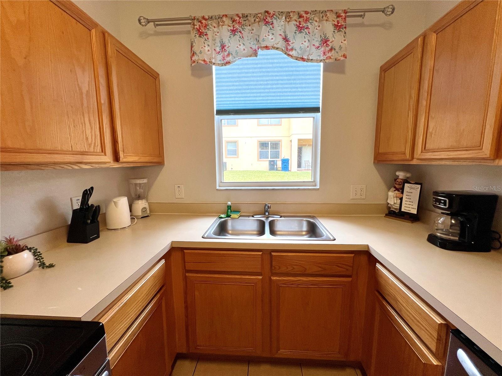 Image 5 of 79 For 614 Terra Lago Street