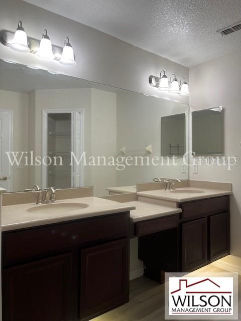 Image 34 of 41 For 4935 Luge Lane