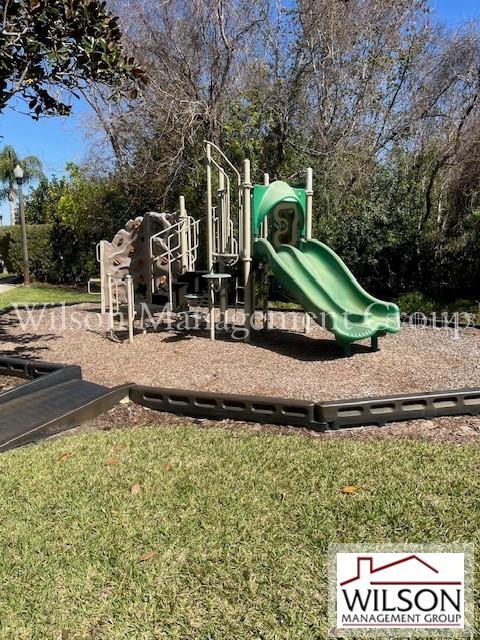 Image 38 of 41 For 4935 Luge Lane