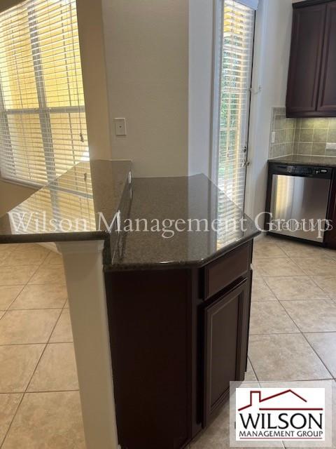 Image 7 of 41 For 4935 Luge Lane