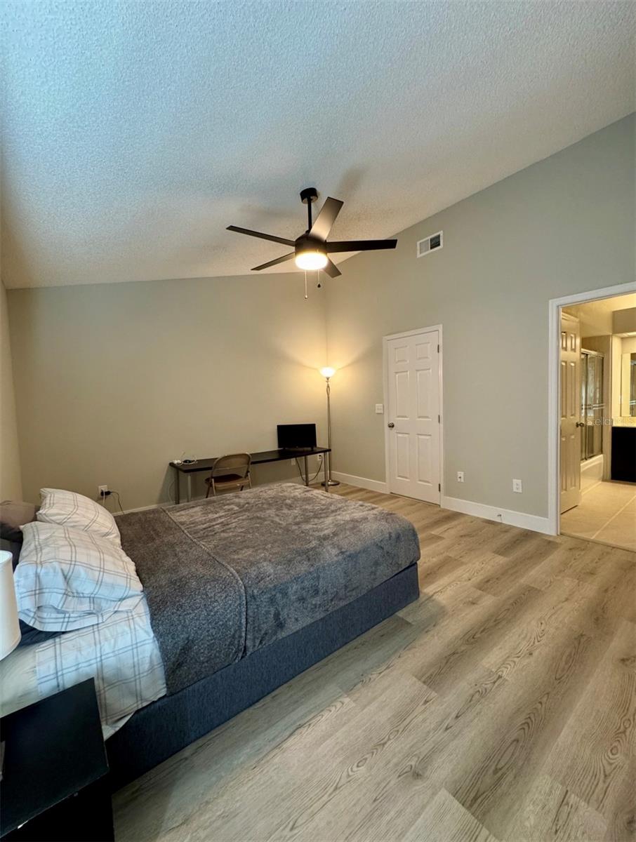 Image 9 of 21 For 592 Tall Oaks Terrace