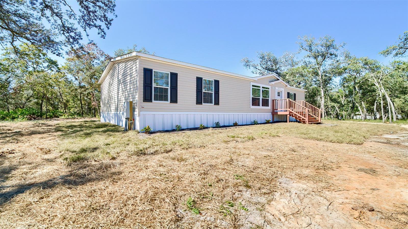 Listing photo id 0 for 14235 Hurricane Drive