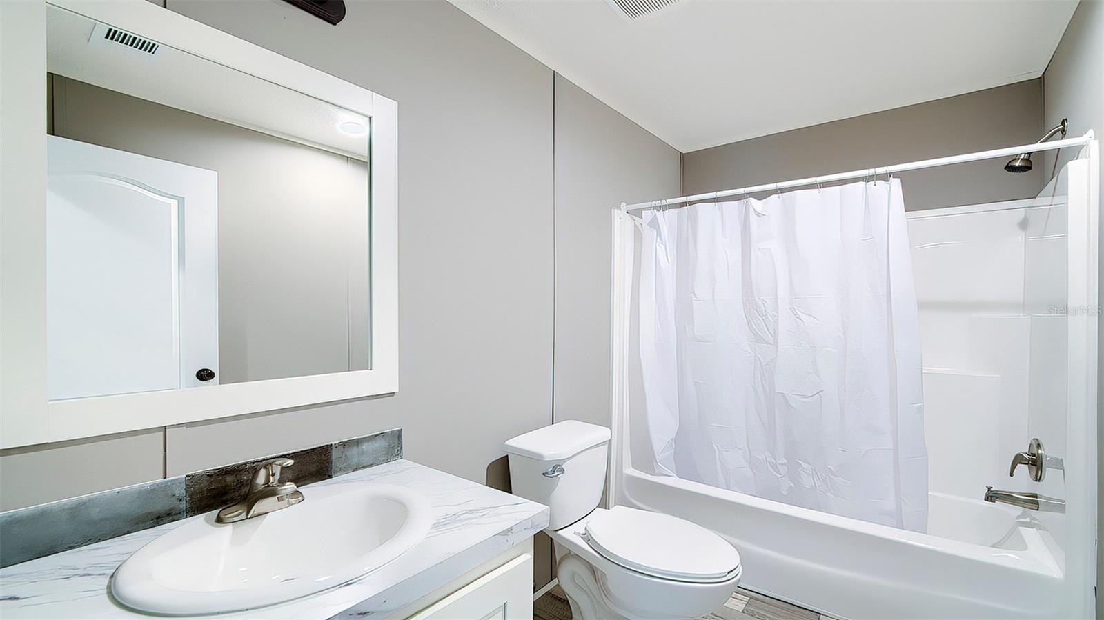 Listing photo id 26 for 14235 Hurricane Drive