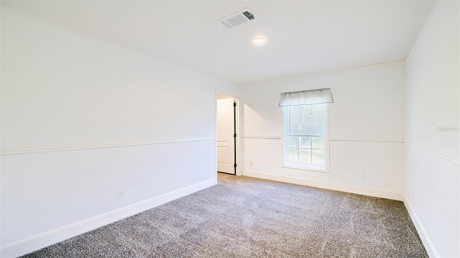 Listing photo id 30 for 14235 Hurricane Drive