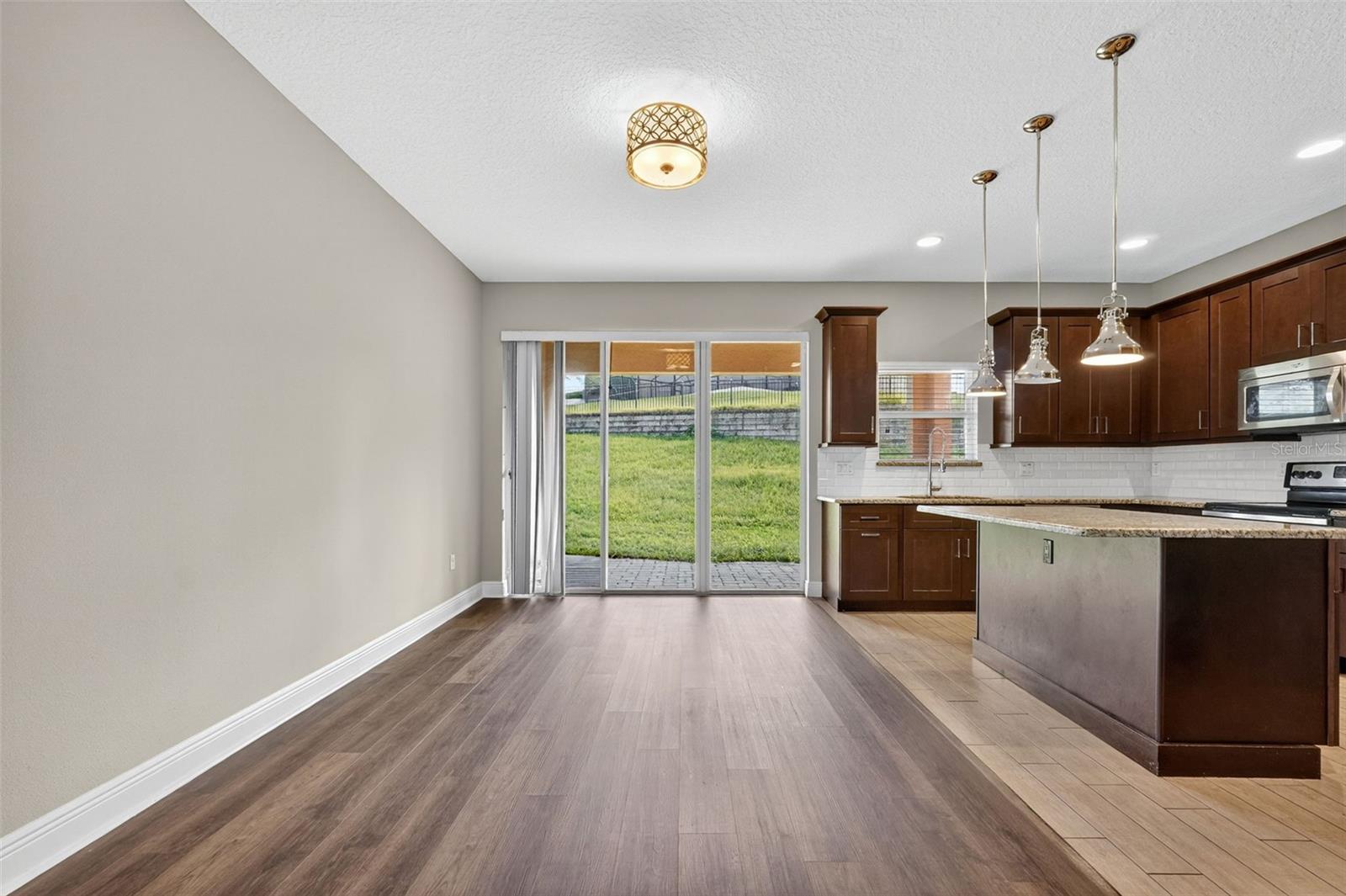 Image 12 of 88 For 280 Wallrock Court