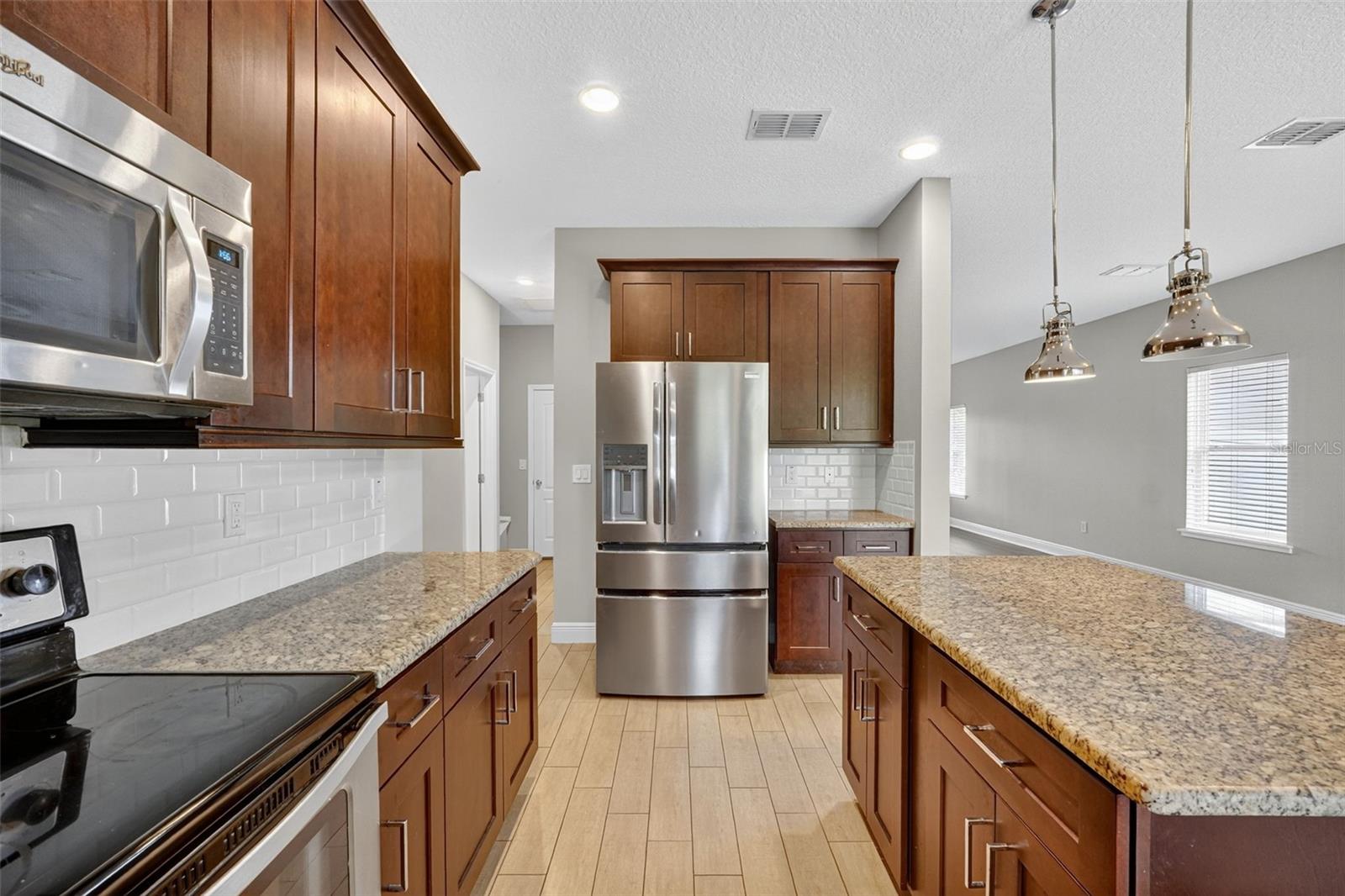 Image 20 of 88 For 280 Wallrock Court