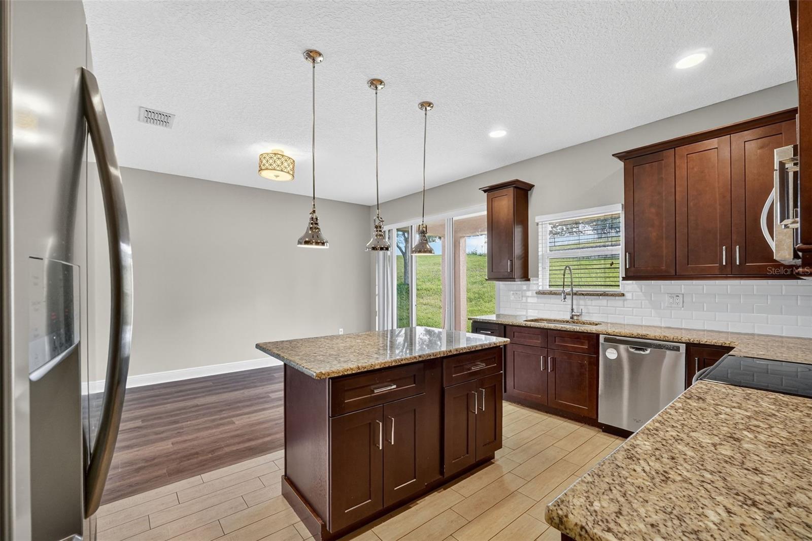 Image 23 of 88 For 280 Wallrock Court