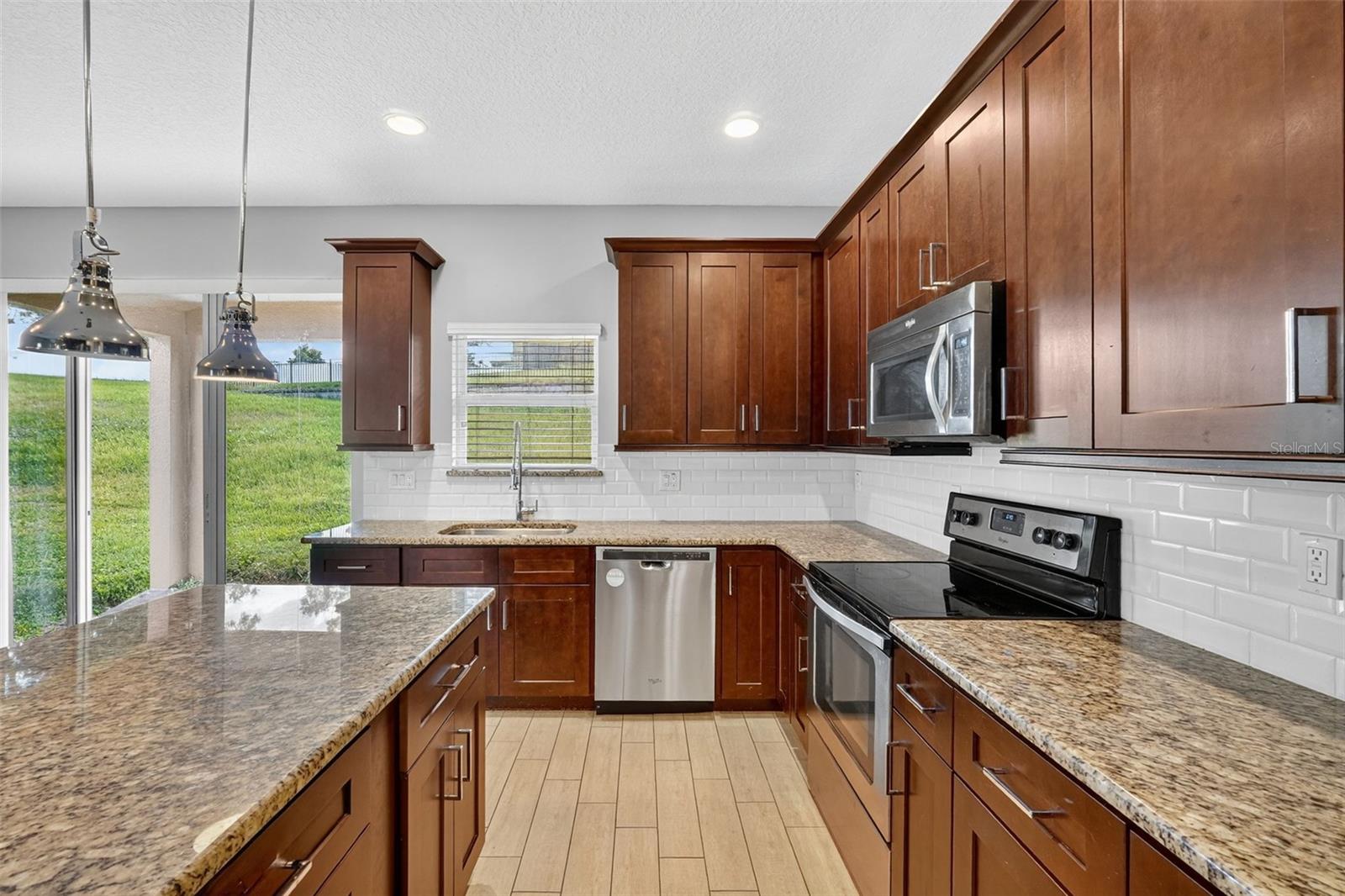 Image 24 of 88 For 280 Wallrock Court