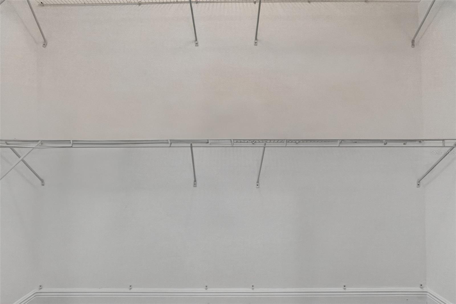 Image 32 of 88 For 280 Wallrock Court