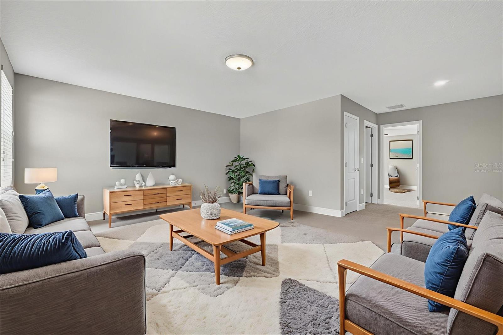 Image 42 of 88 For 280 Wallrock Court