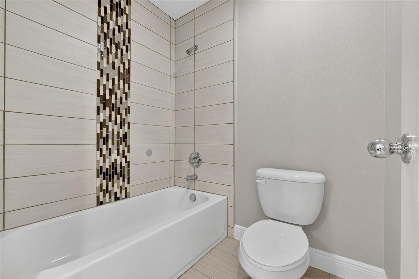 Image 50 of 88 For 280 Wallrock Court