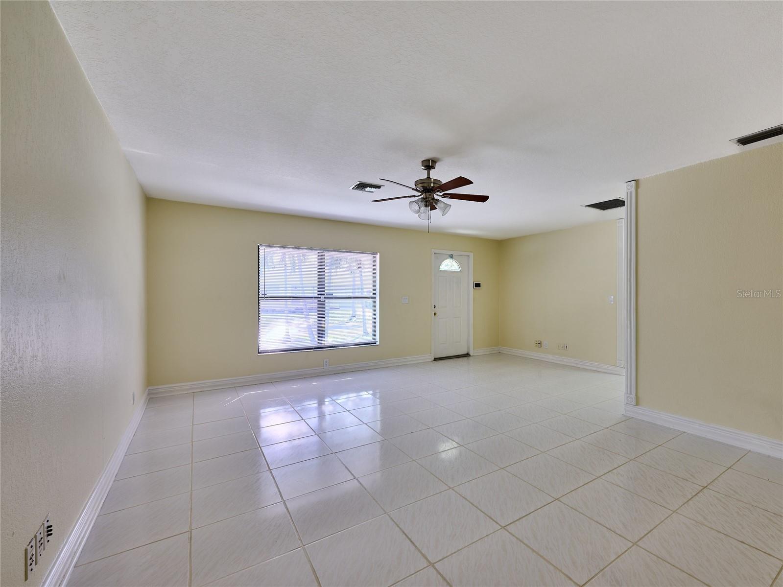 Image 10 of 59 For 5517 Thurston Avenue