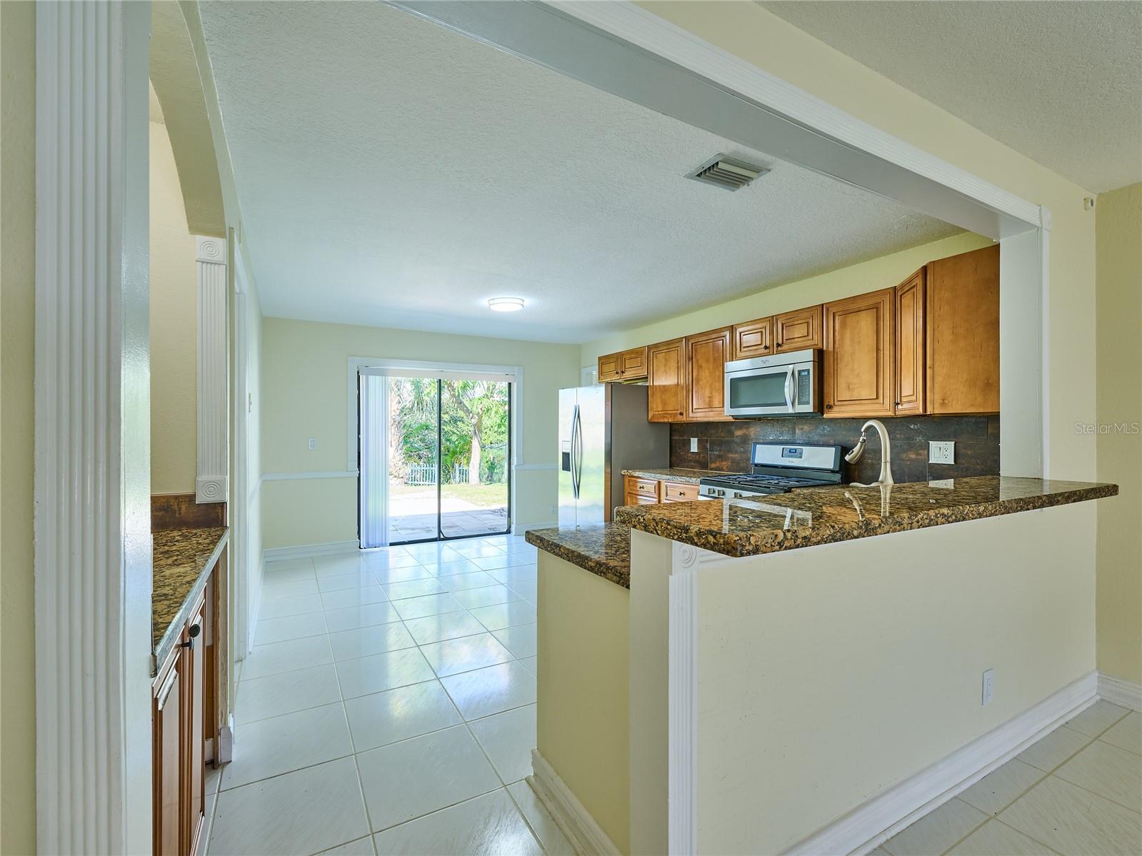 Image 12 of 59 For 5517 Thurston Avenue