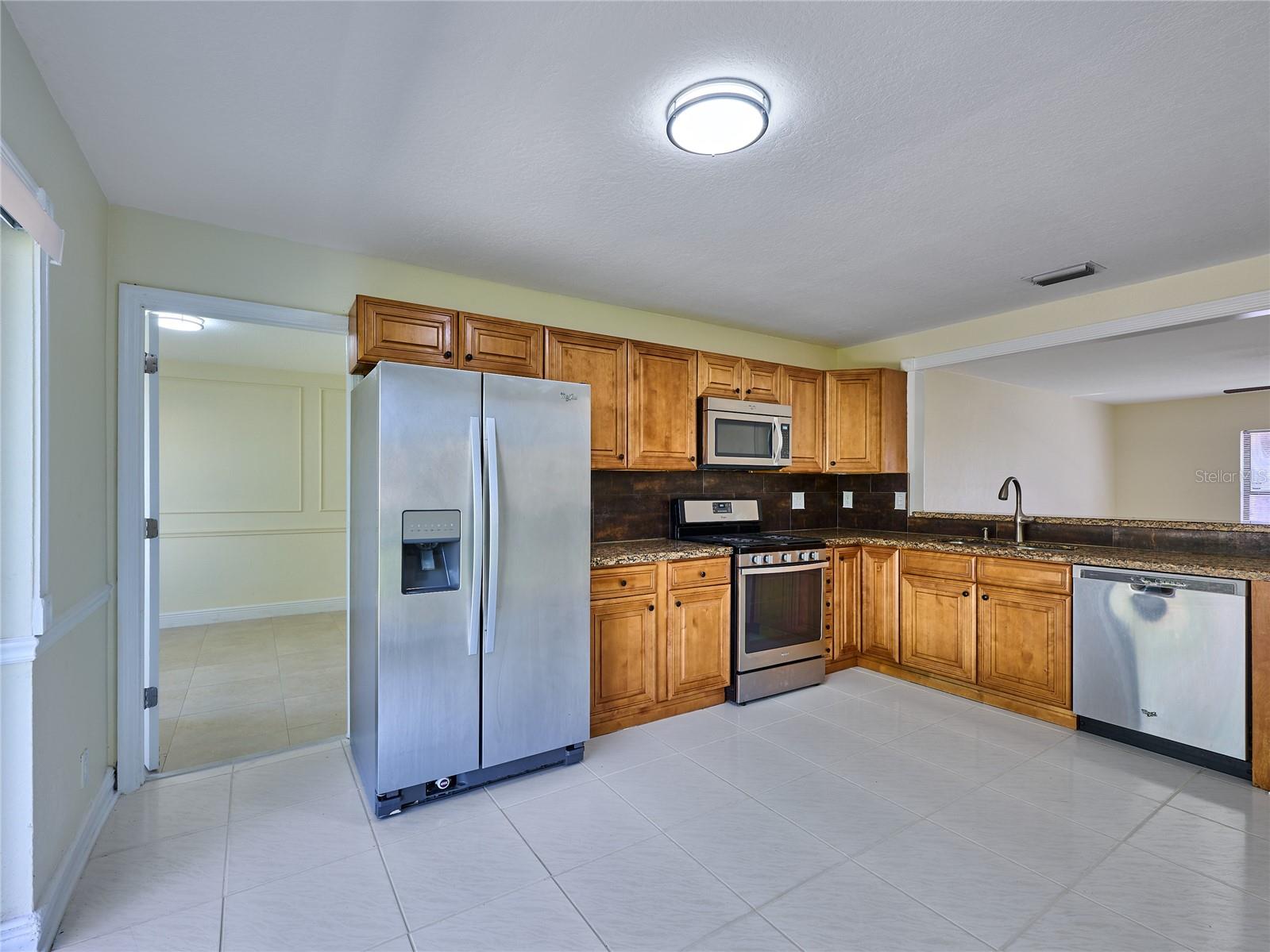 Image 19 of 59 For 5517 Thurston Avenue