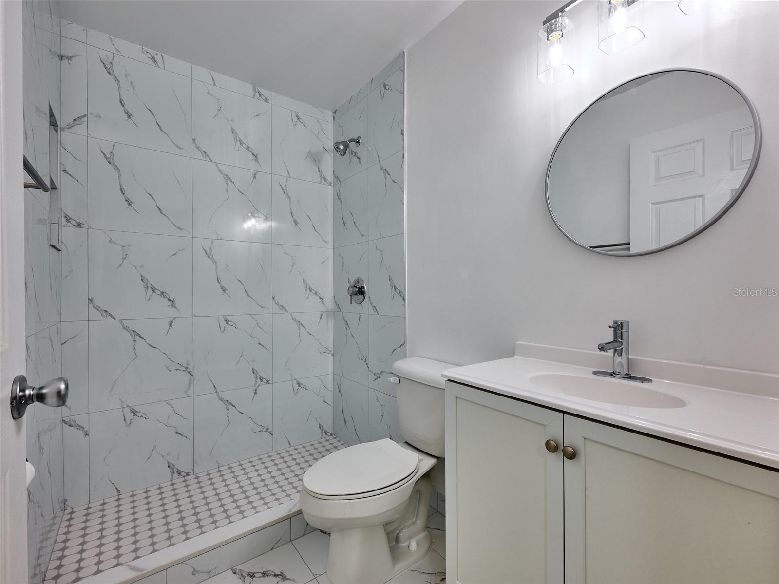 Image 29 of 59 For 5517 Thurston Avenue