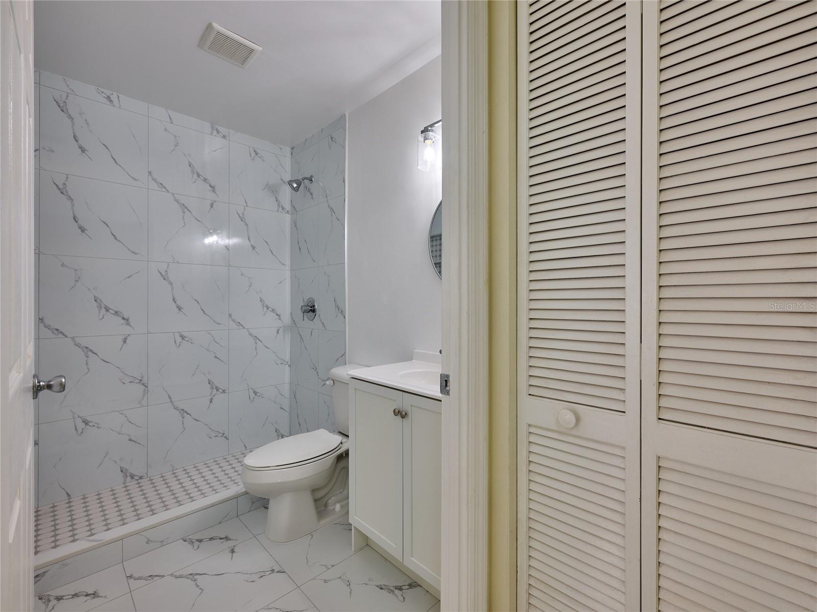 Image 46 of 59 For 5517 Thurston Avenue