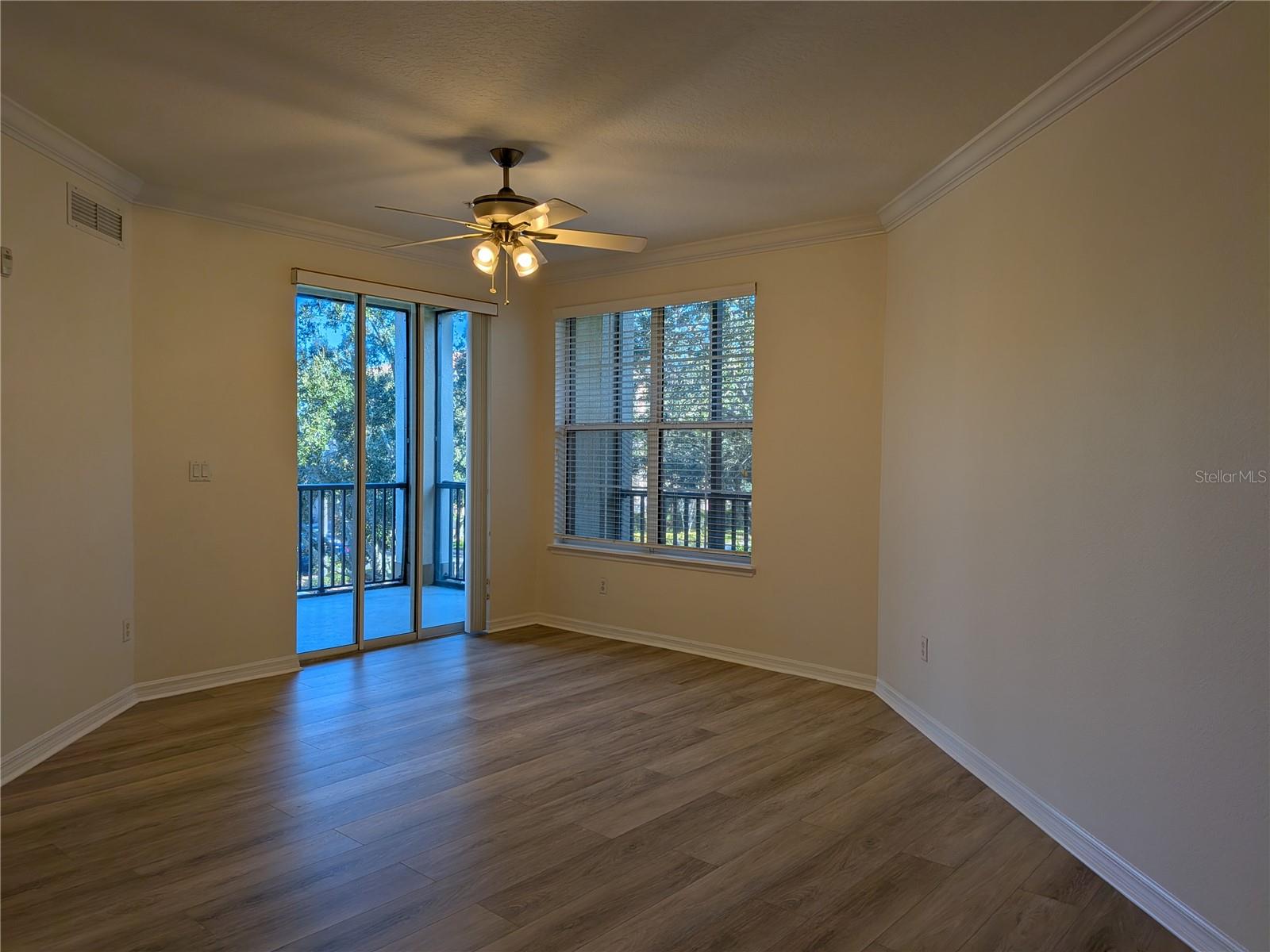 Image 12 of 31 For 11562 Amidship Lane 208