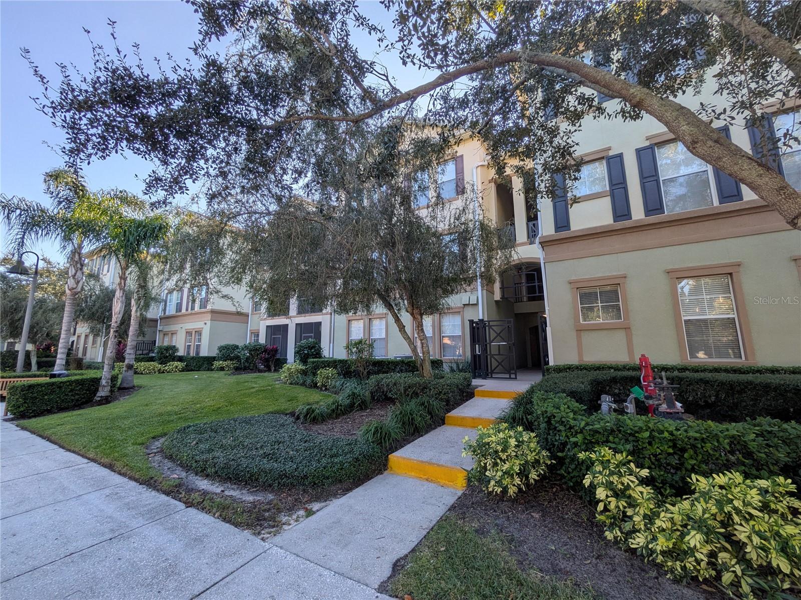 Image 2 of 31 For 11562 Amidship Lane 208