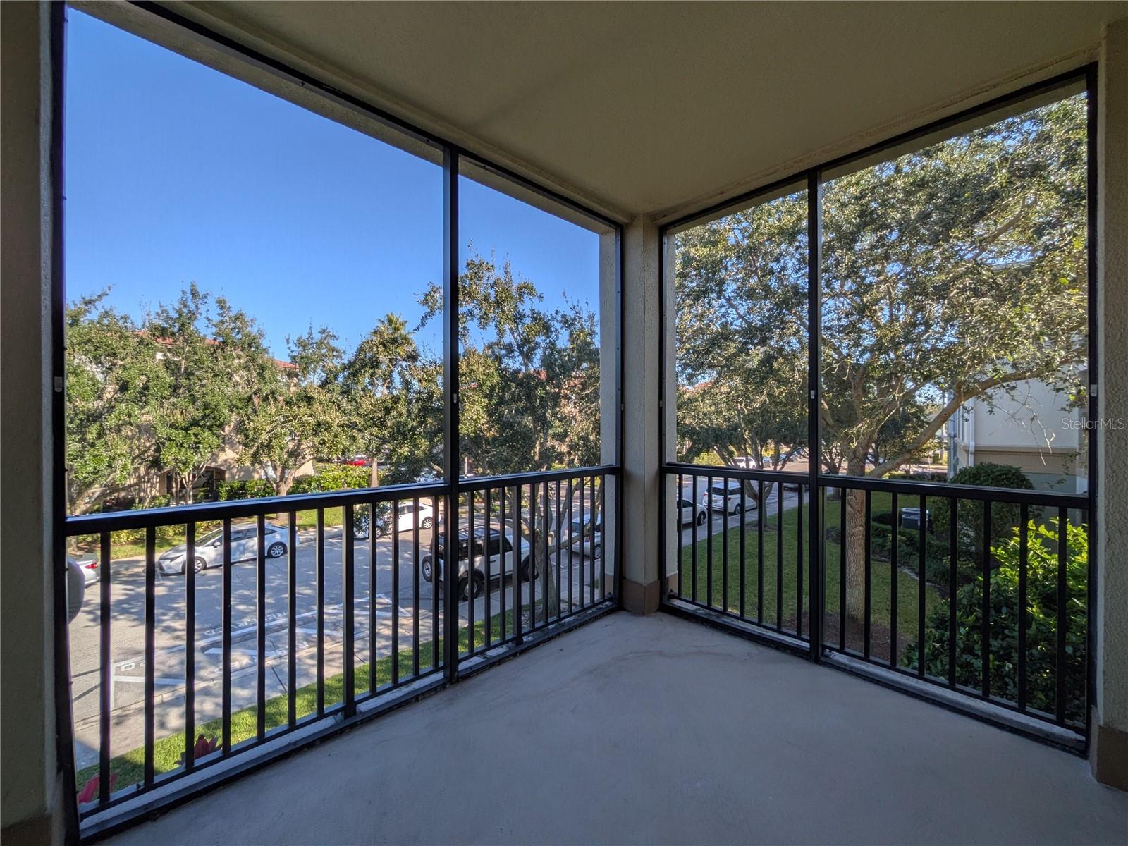 Image 27 of 31 For 11562 Amidship Lane 208