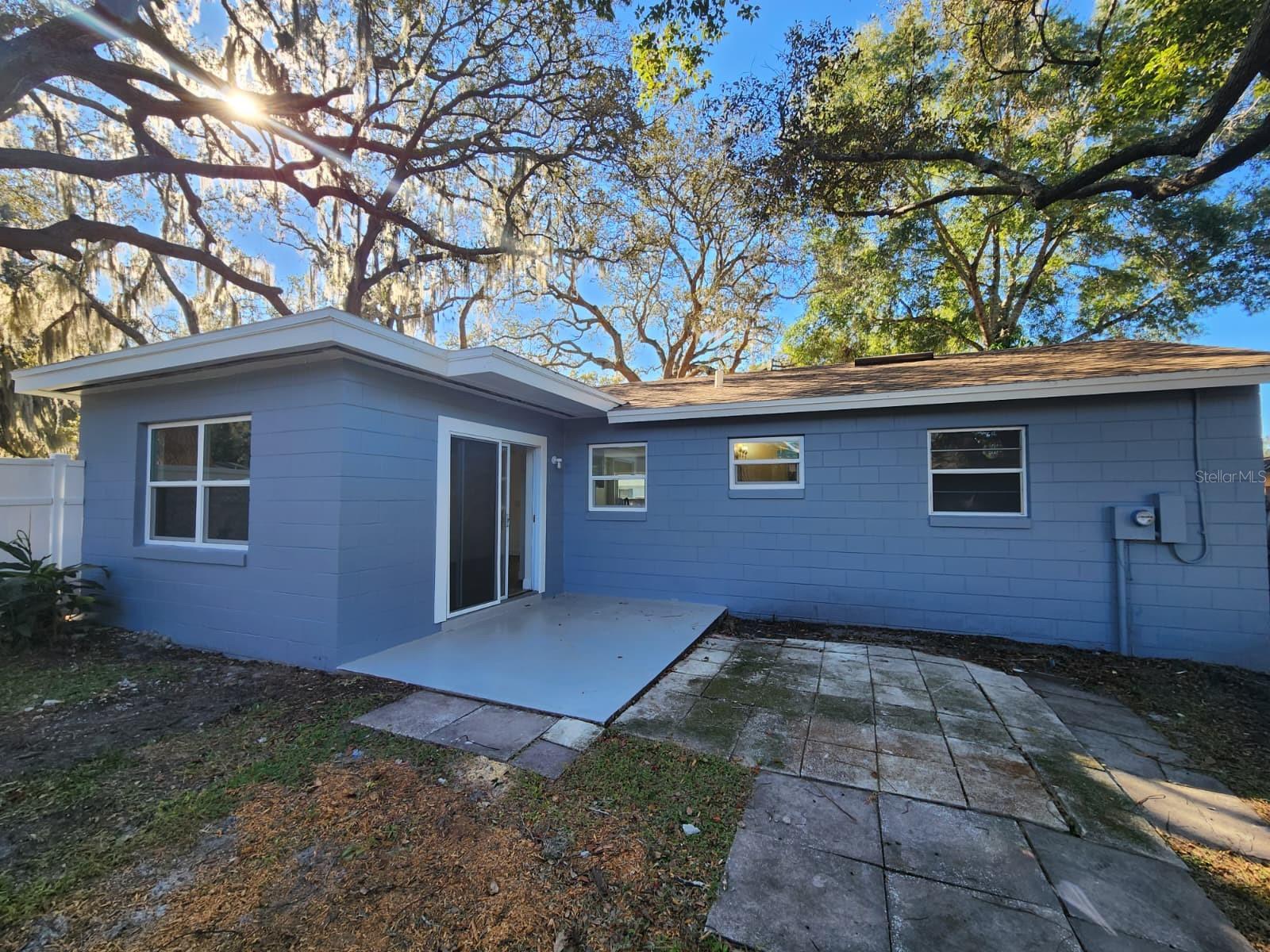 Image 23 of 25 For 800 Diane Circle