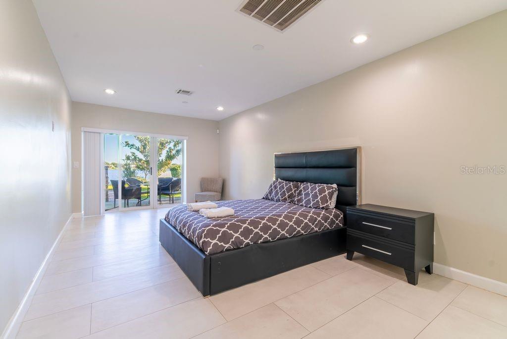 Image 18 of 43 For 6665 Lake Cane Drive